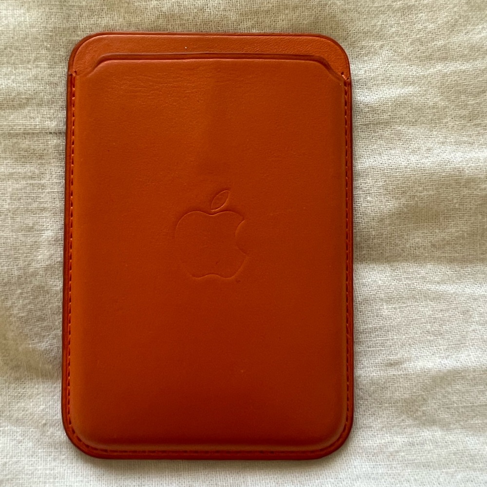 Apple IPhone MagSafe Leather Wallet
